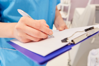 Para Milton Seigi Hayashi, o uso da tecnologia 3D traz mais previsibilidade e alinhamento entre paciente e cirurgião.