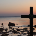 Jose Eduardo De Oliveira e Silva apresenta uma reflexão sobre a filosofia moral cristã, onde a razão é iluminada pela fé.