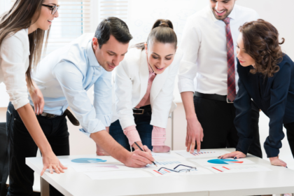 Medir o que realmente importa é o que leva empresas a evoluírem — e é exatamente essa visão de performance orientada a métricas defendida por Bráulio Henrique Dias Viana.