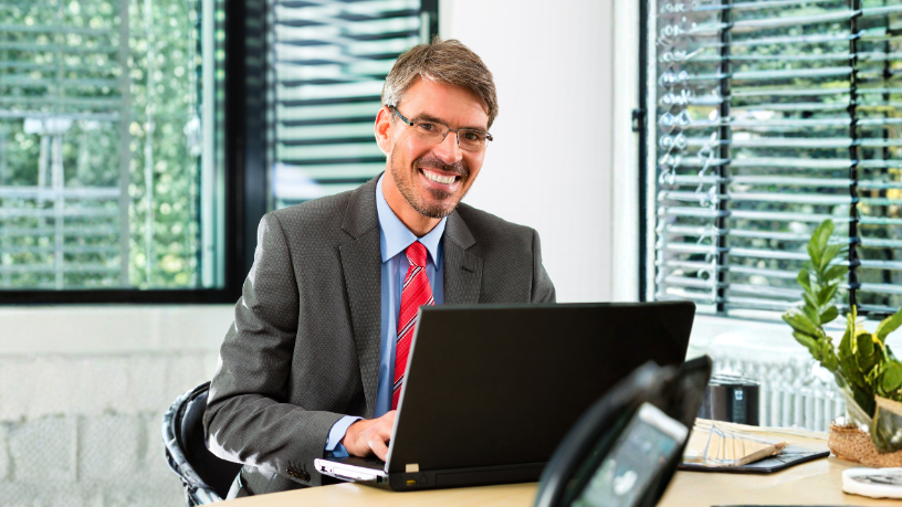 Empreender no Brasil exige resiliência e adaptação constante, segundo Vitor Barreto Moreira.